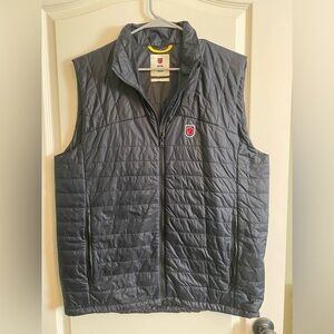 NWOT Men’s Fjallraven Expedition Vest Size XL